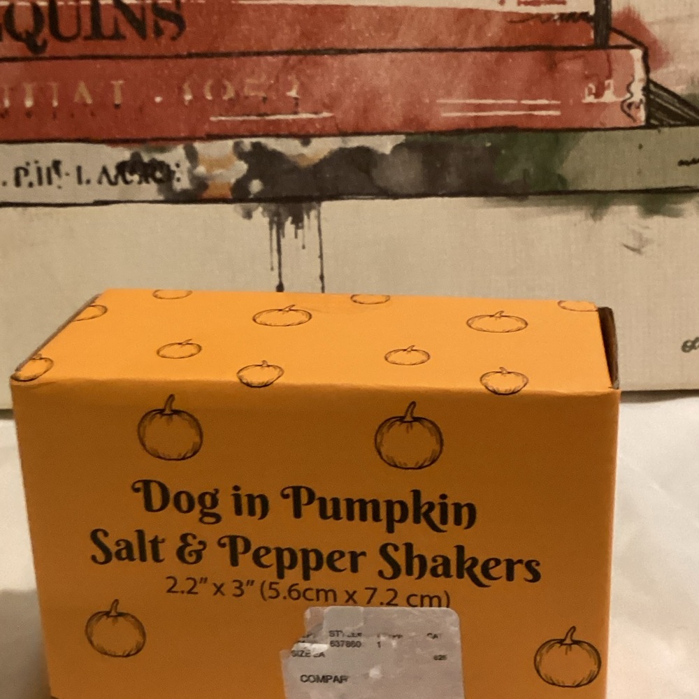 Halloween Dog Salt and Pepper Shakers - Picture 2 of 4